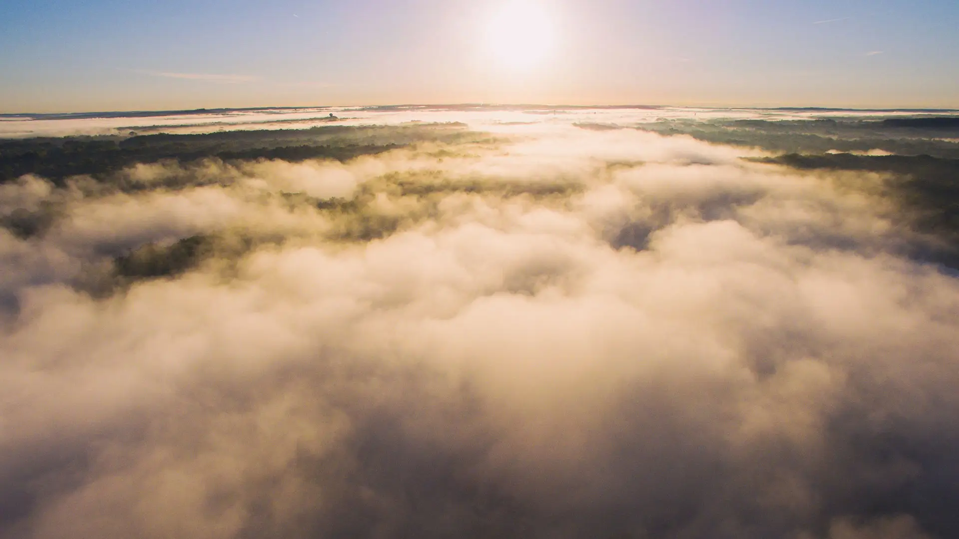 Mróz kontra Rury: Jak Skutecznie Zabezpieczyć Instalację Wodną Przed Zimowymi Uszkodzeniami?